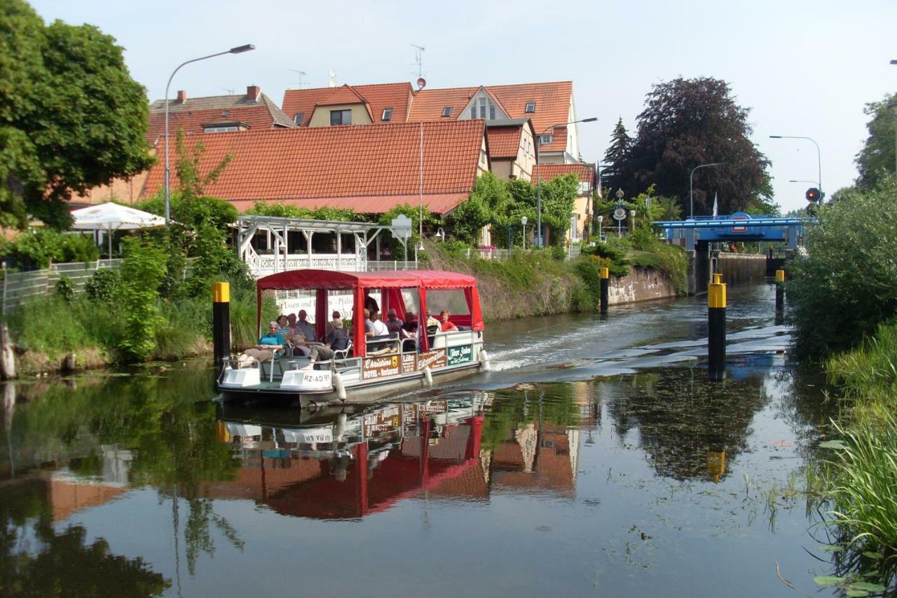 Ferienwohnungen direkt an der Elde Lübz Buitenkant foto